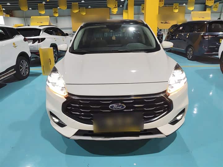 Фото 3 - Ford Escape