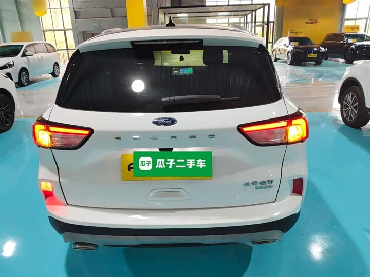 Фото 6 - Ford Escape