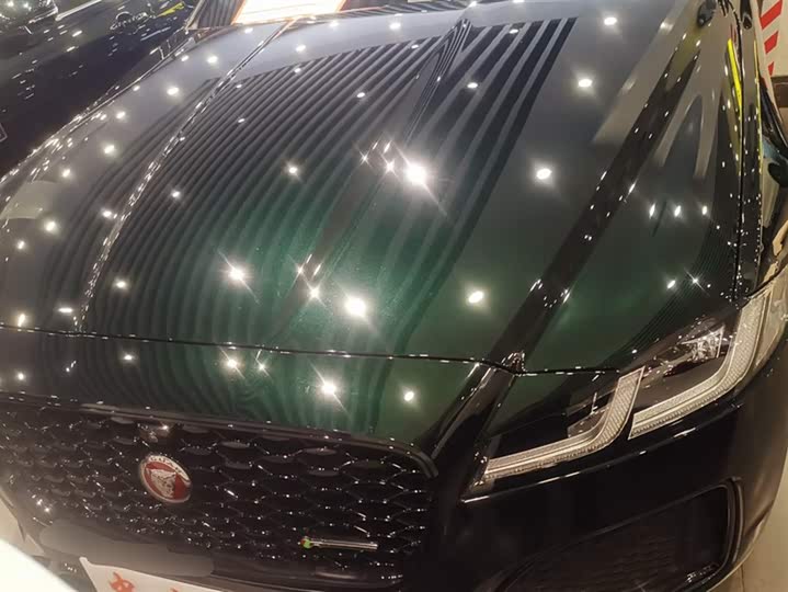 Фото 2 - Jaguar XF L