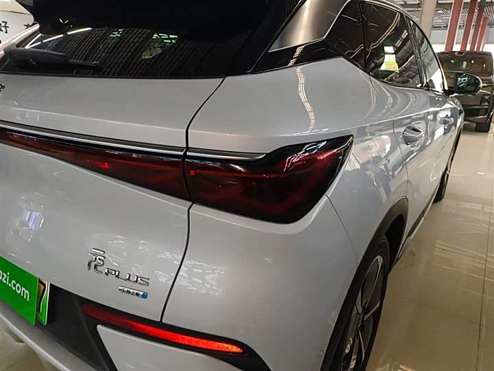 Фото 8 - BYD Yuan Plus