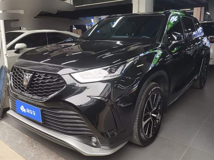 Фото 1 - Toyota Crown Kluger