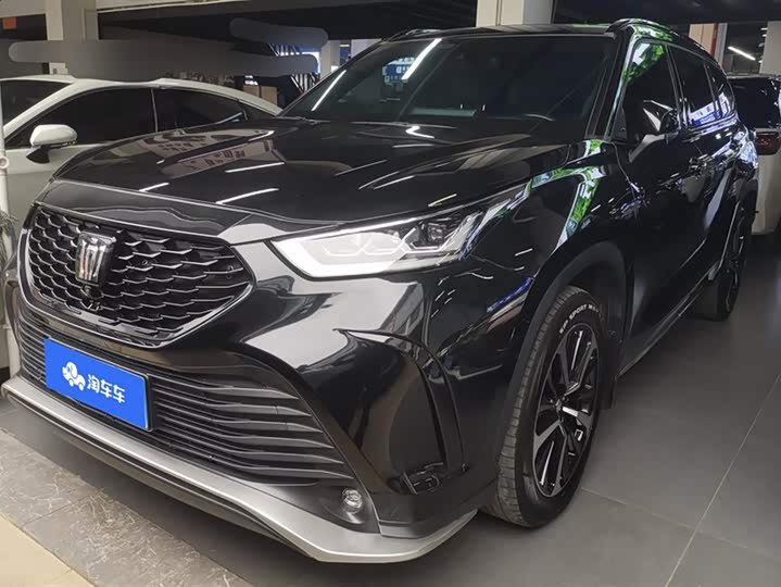 Фото 2 - Toyota Crown Kluger