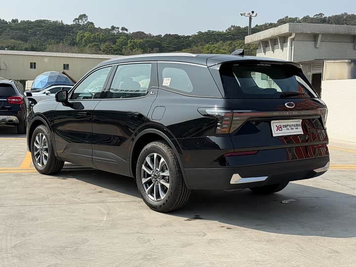 Фото 7 - Ford Edge