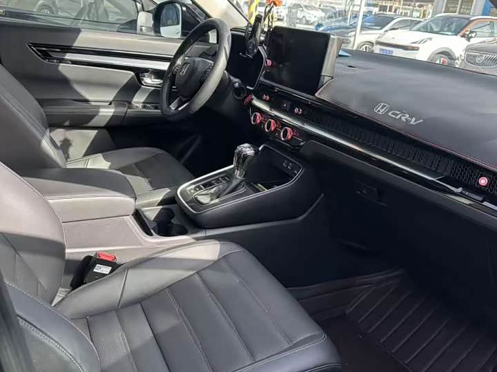 Фото 4 - Honda CR-V