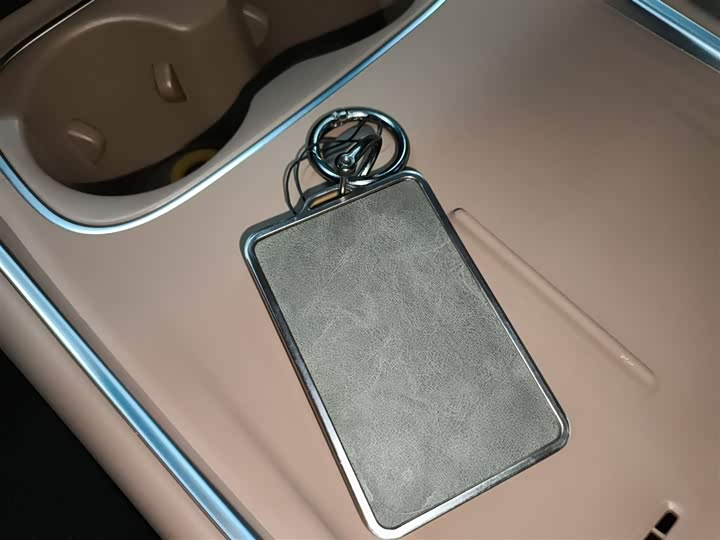 Фото 9 - Leapmotor C11