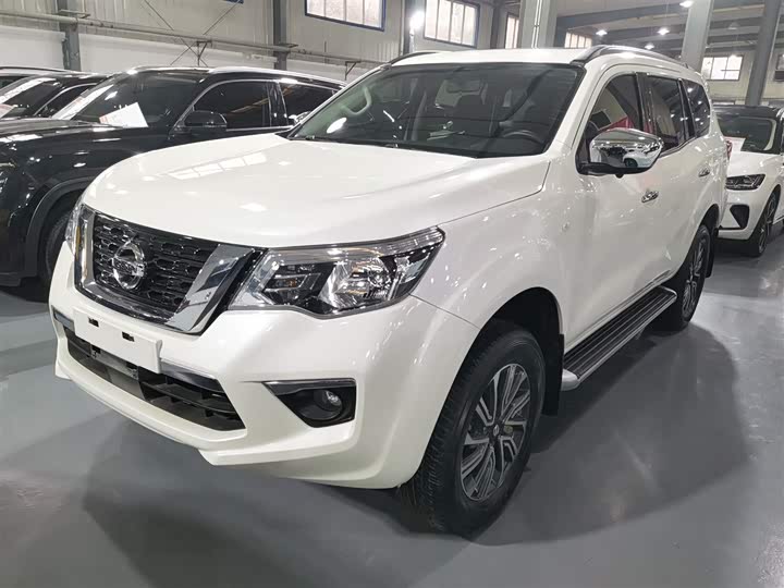 Фото 2 - Nissan Terra