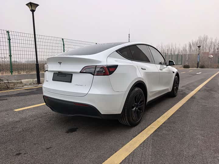 Фото 5 - Tesla Model Y