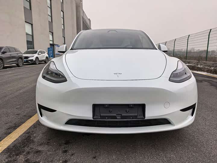 Фото 8 - Tesla Model Y