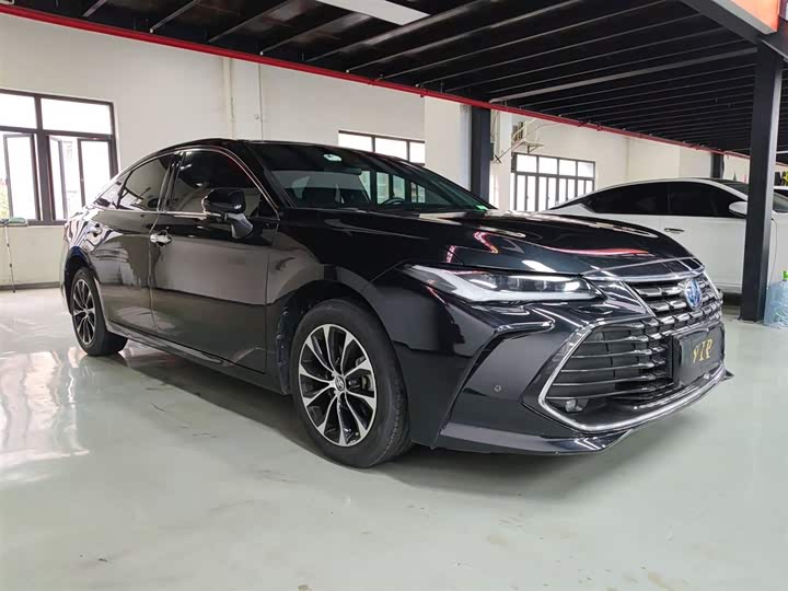 Фото 4 - Toyota Avalon