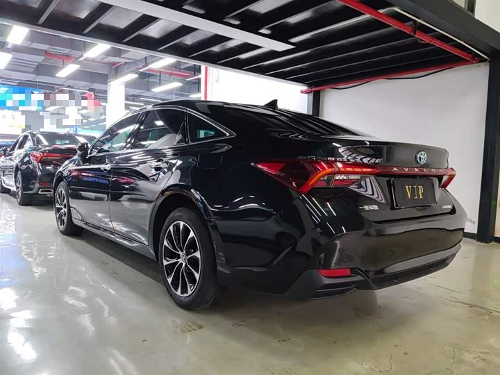 Фото 5 - Toyota Avalon