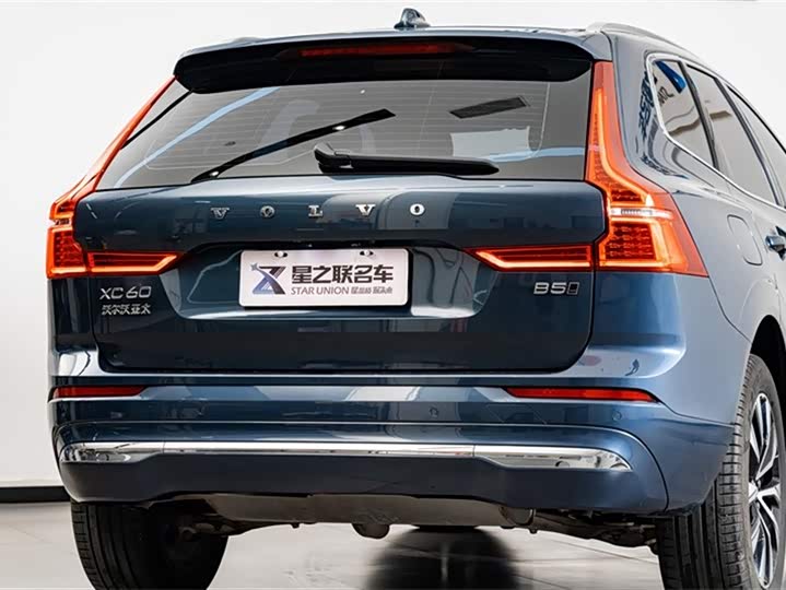 Фото 8 - Volvo XC60