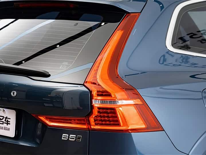 Фото 9 - Volvo XC60