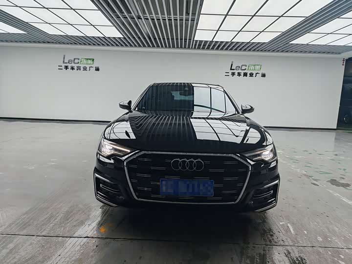 Фото 2 - Audi A6L