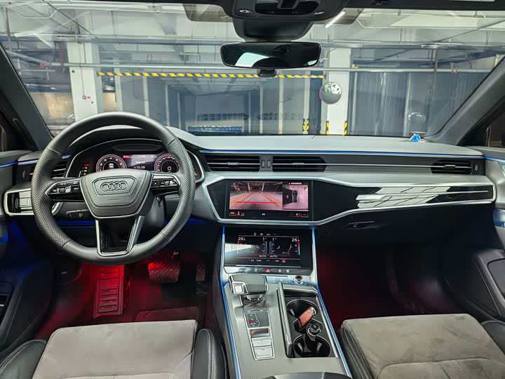 Фото 5 - Audi A6L