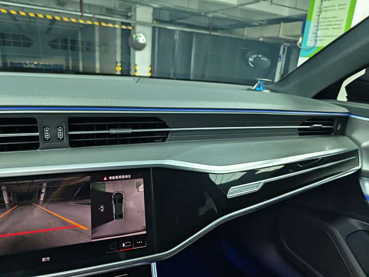 Фото 8 - Audi A6L