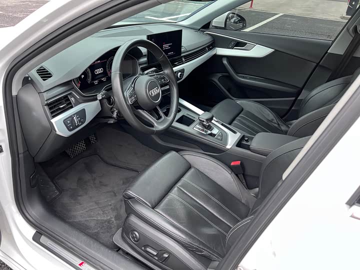 Фото 8 - Audi A4L