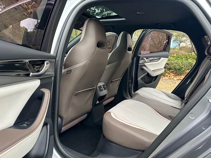 Фото 9 - BYD Qin Plus