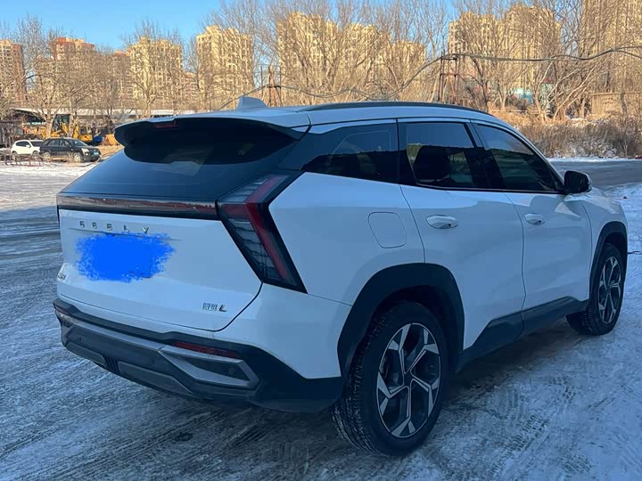 Фото 4 - Geely Atlas L