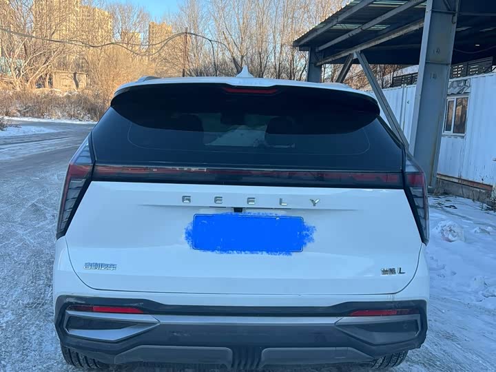 Фото 5 - Geely Atlas L