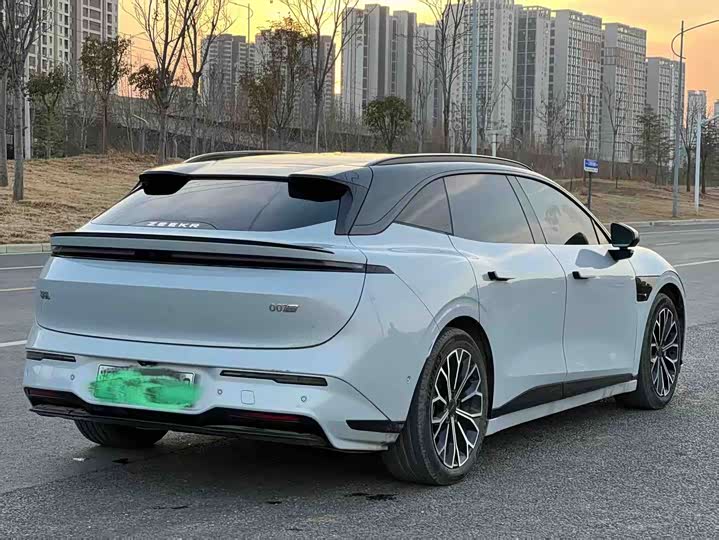 Фото 7 - Zeekr 007 GT