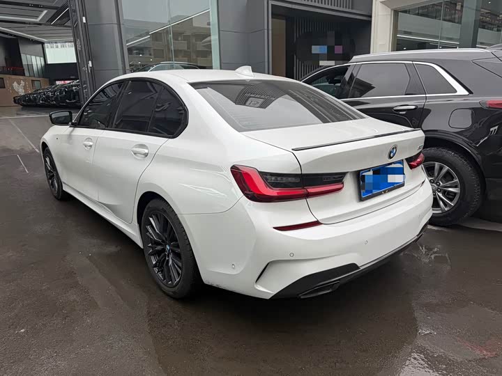 Фото 9 - BMW 3 Series