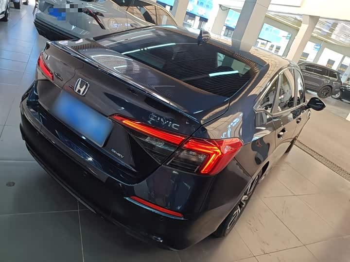 Фото 7 - Honda Civic