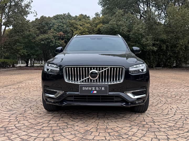 Фото 2 - Volvo XC90