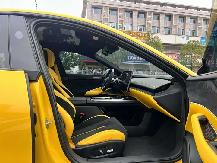 Фото 4 - Xiaomi SU7 Ultra