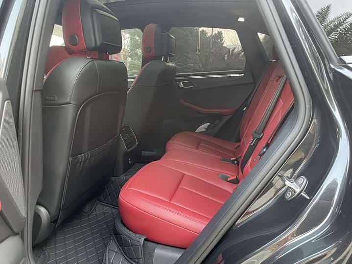 Фото 8 - Porsche Macan