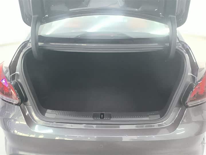 Фото 4 - MG Motor 5