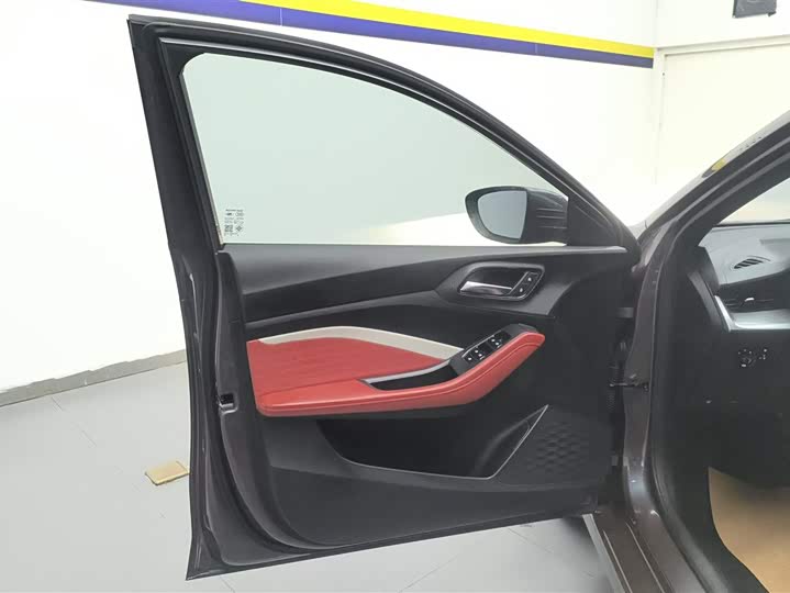 Фото 7 - MG Motor 5