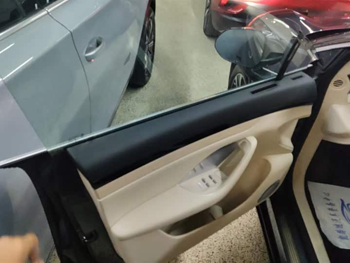 Фото 7 - Luxeed R7