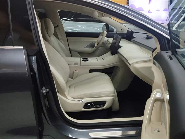 Фото 8 - Luxeed R7