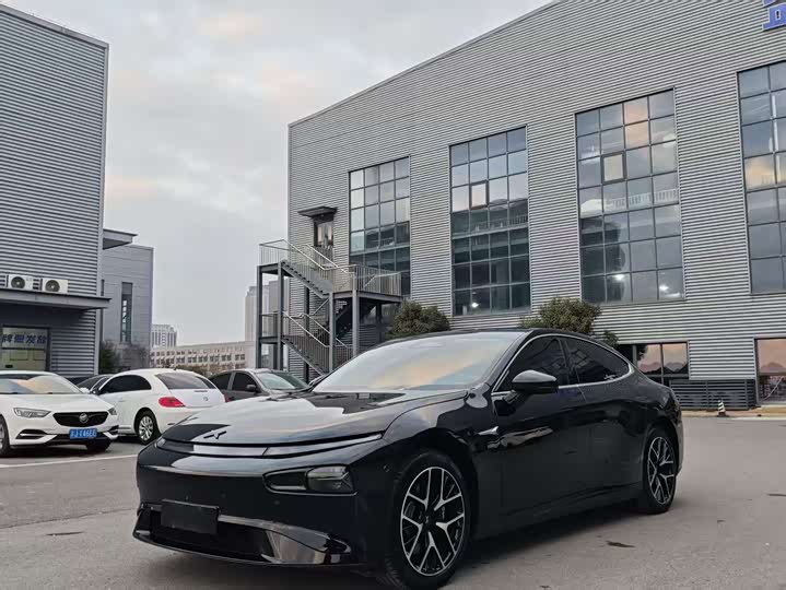 Фото 1 - XPeng P7