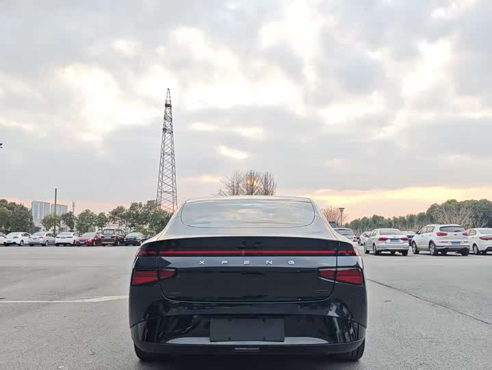 Фото 5 - XPeng P7