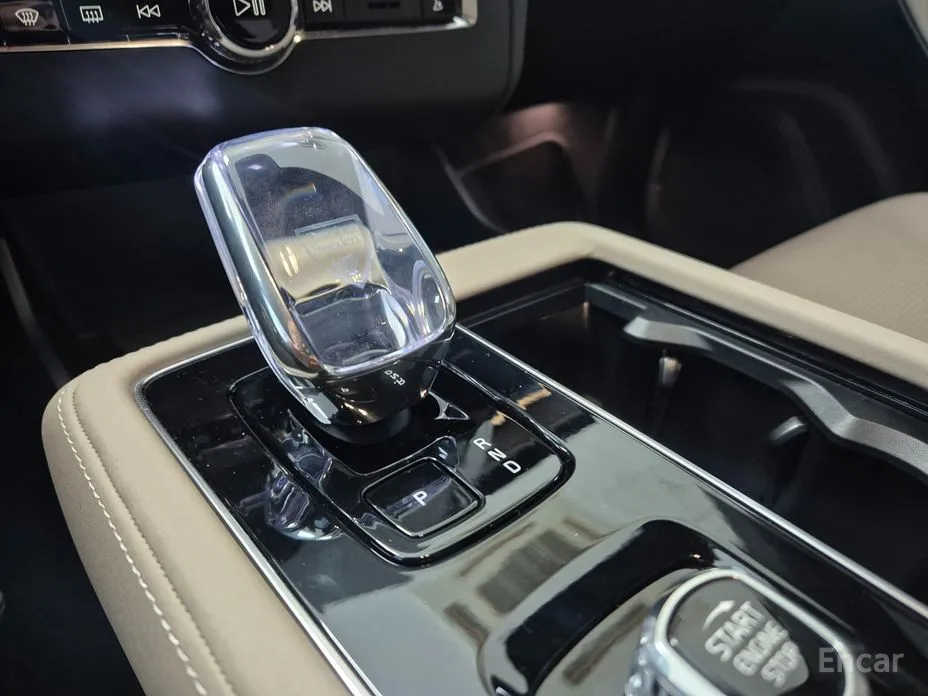 Фото 18 - Volvo XC90