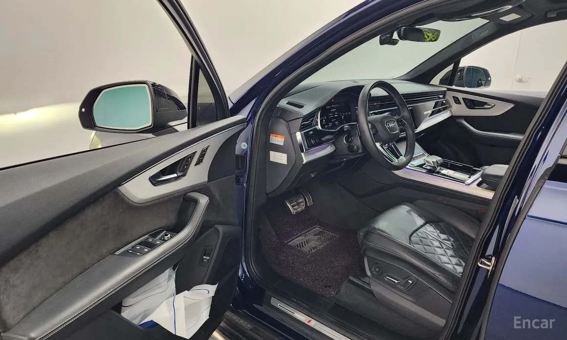 Фото 10 - Audi Q7