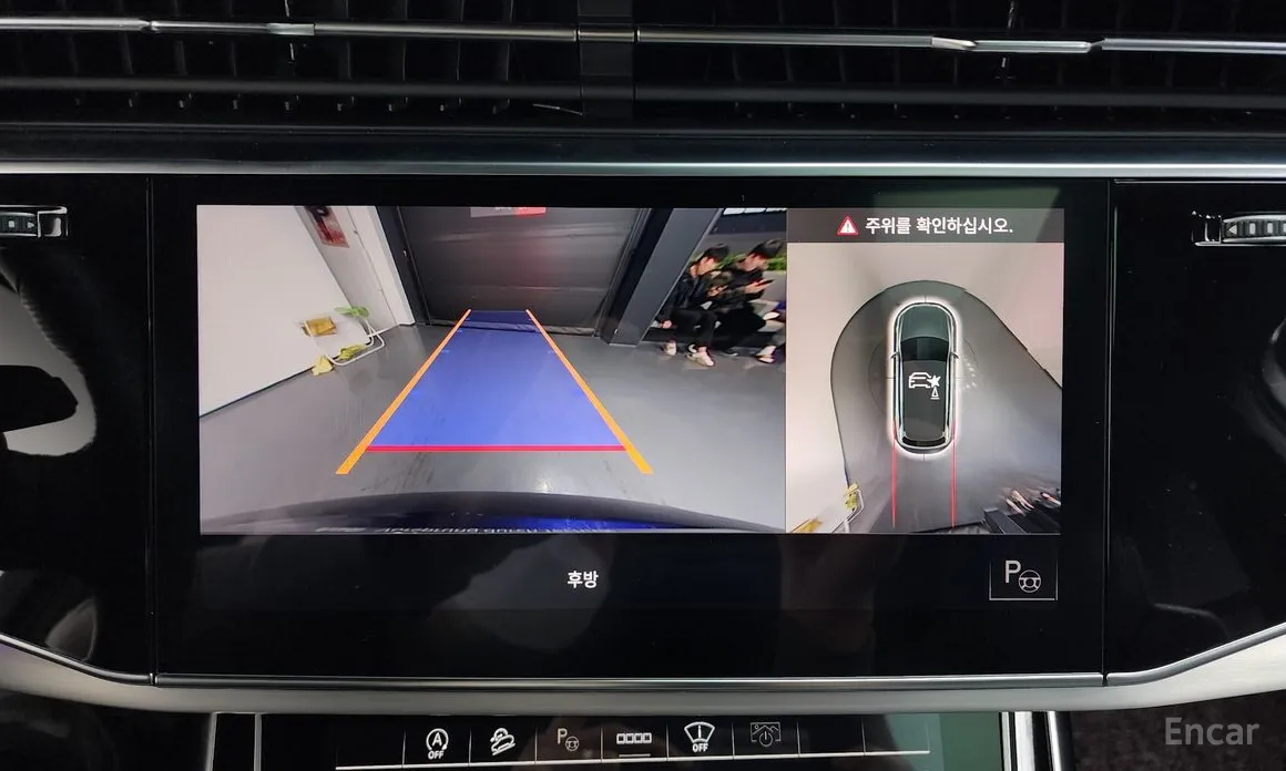 Фото 16 - Audi Q7