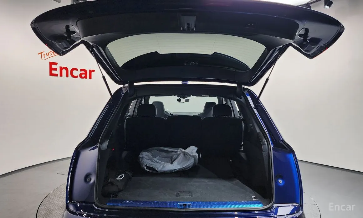 Фото 20 - Audi Q7