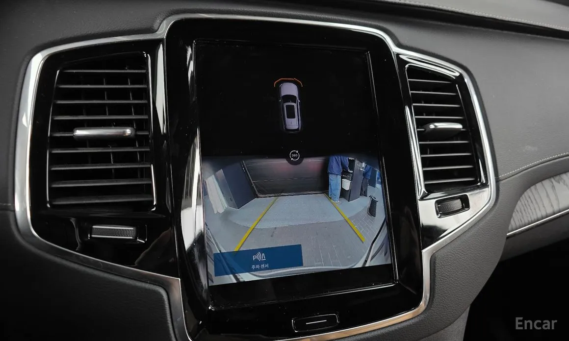 Фото 15 - Volvo XC90