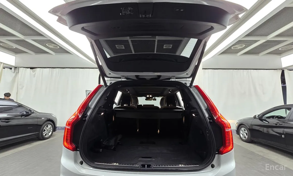 Фото 20 - Volvo XC90