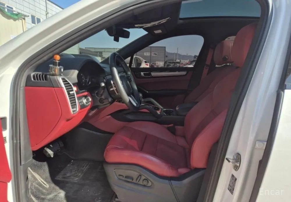 Фото 8 - Porsche Cayenne