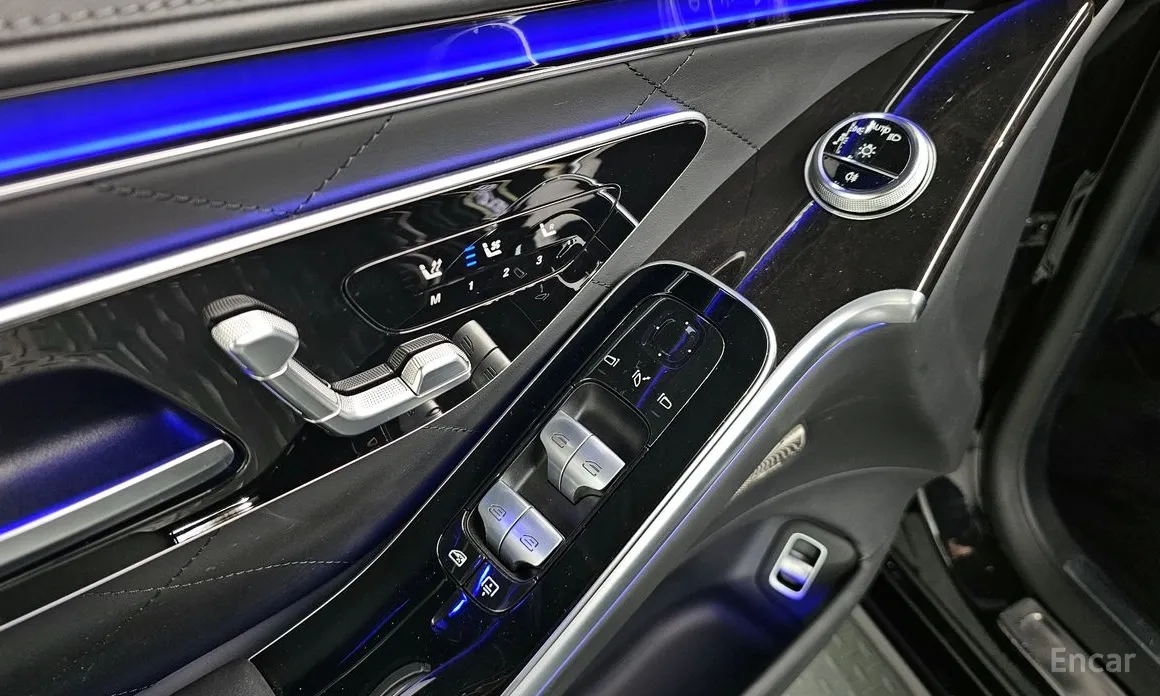 Фото 20 - Mercedes-Benz S-Class