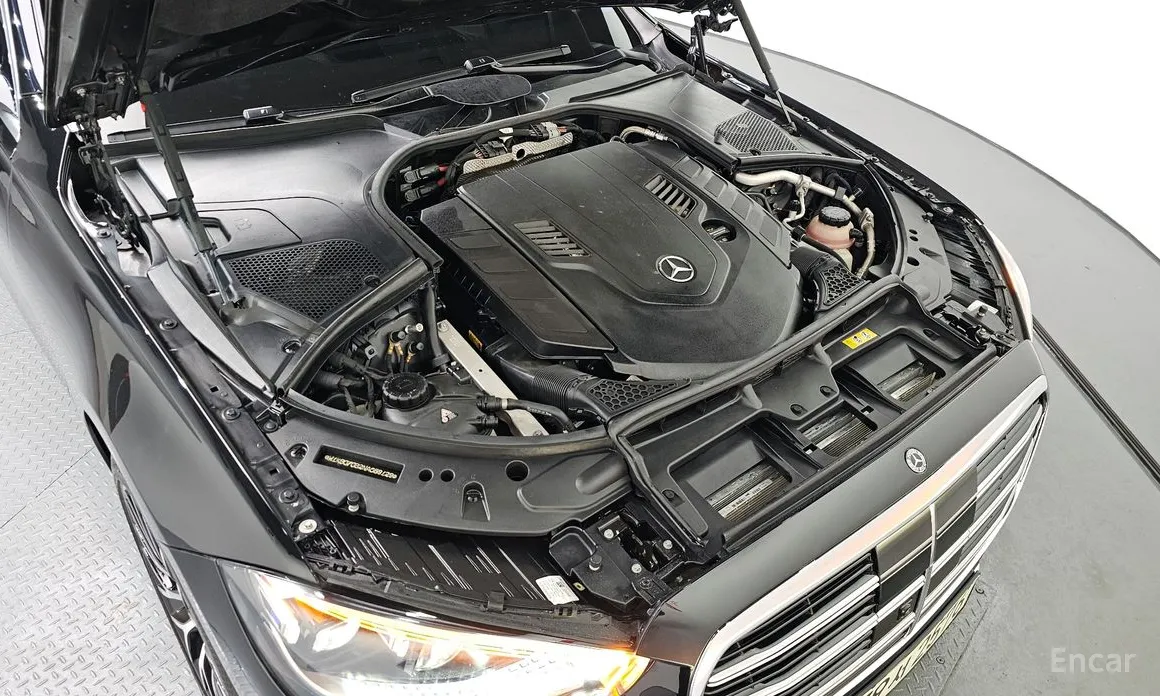 Фото 6 - Mercedes-Benz S-Class