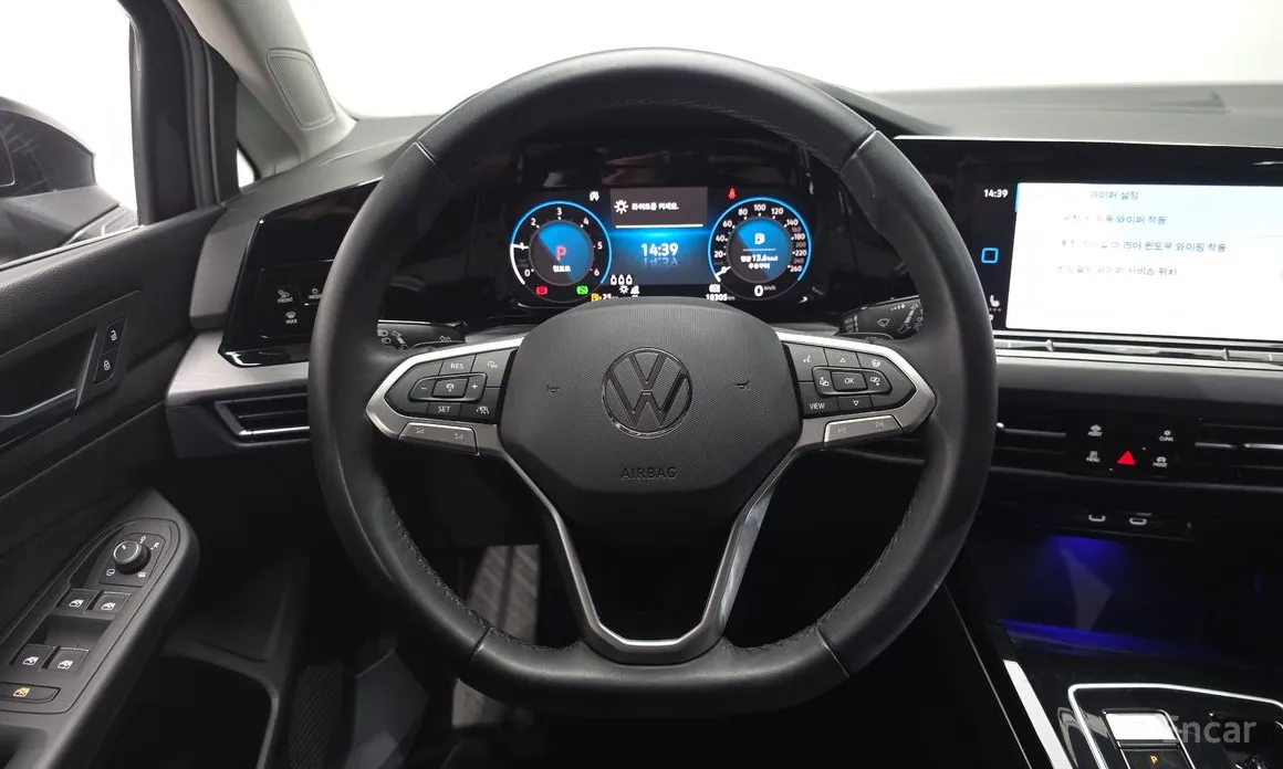 Фото 13 - Volkswagen Golf