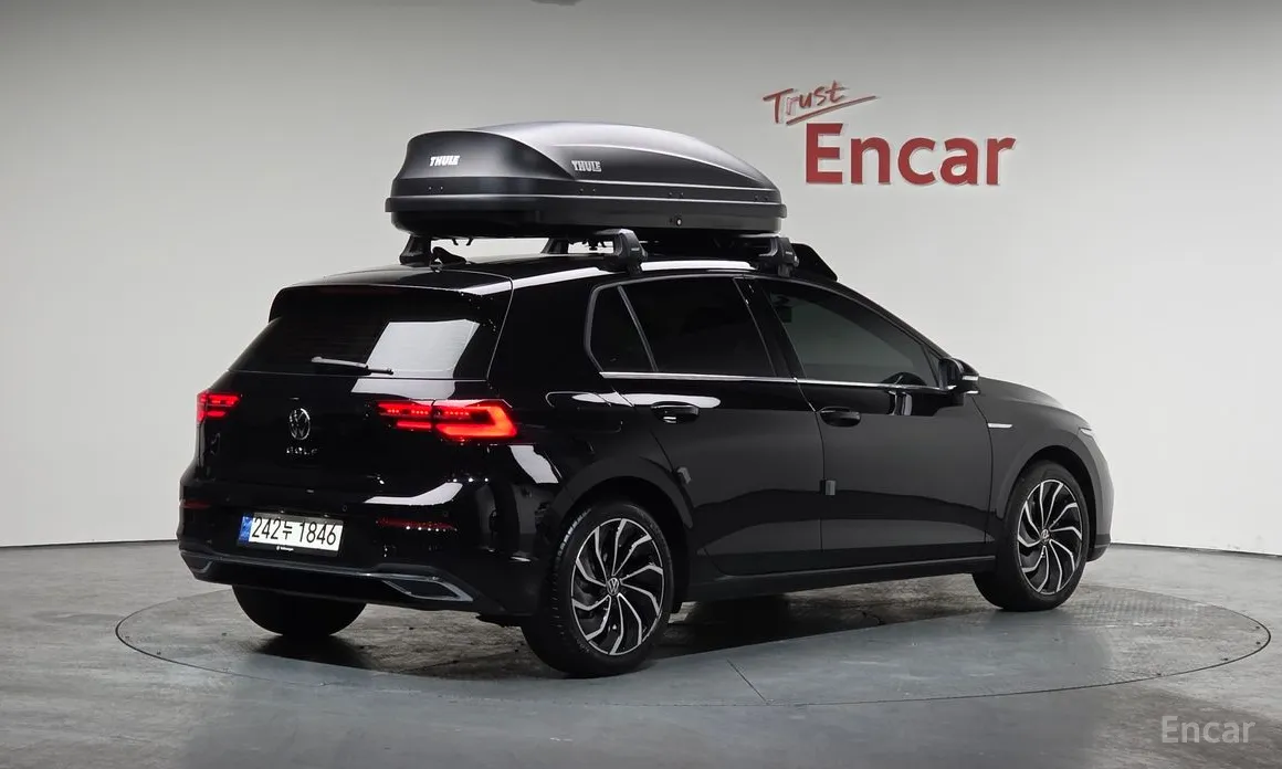 Фото 2 - Volkswagen Golf