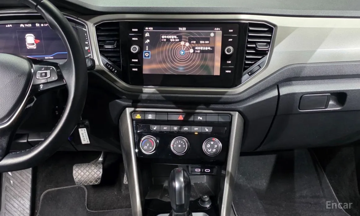 Фото 14 - Volkswagen T-Roc