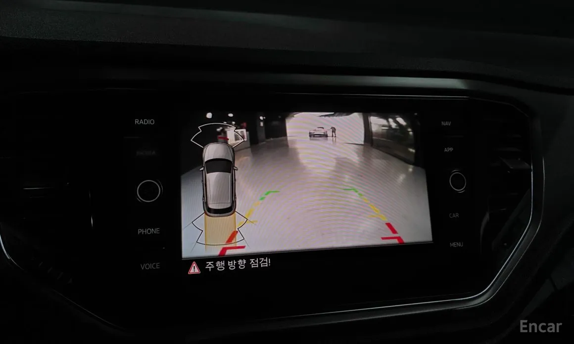 Фото 15 - Volkswagen T-Roc