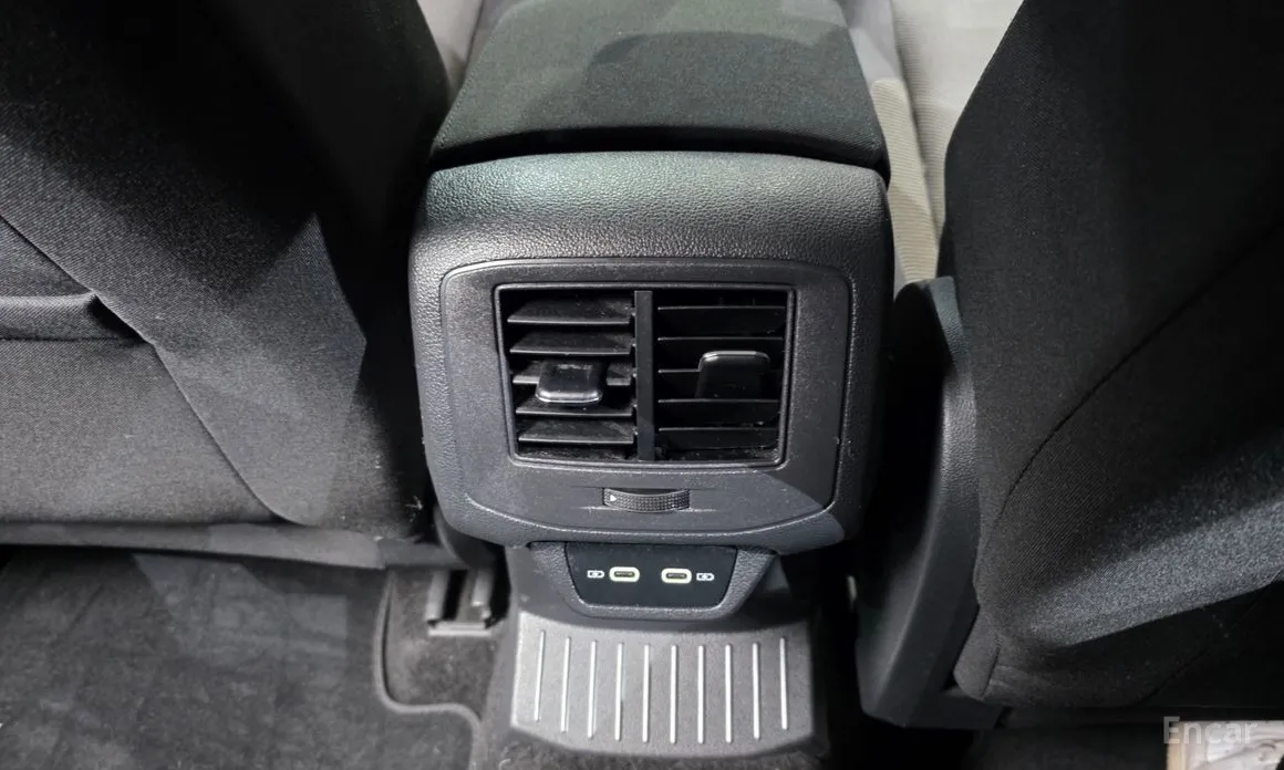 Фото 19 - Volkswagen T-Roc