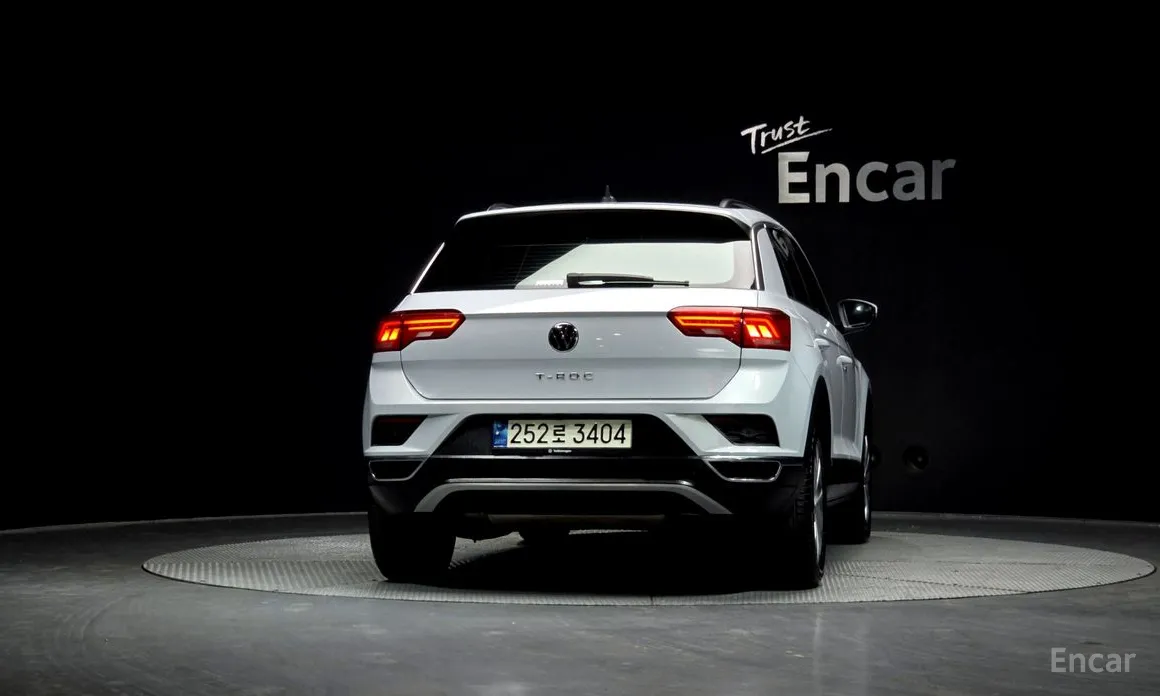 Фото 4 - Volkswagen T-Roc